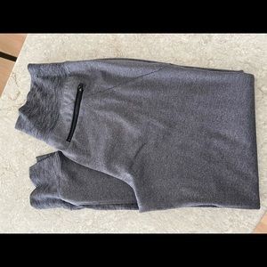 Athleta heather gray jogger like new condition